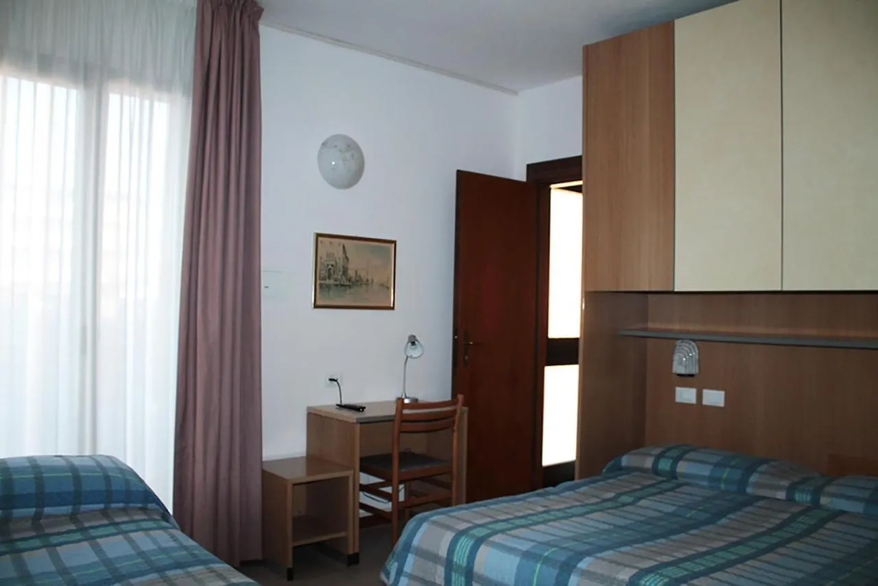 Hotel Ondina Τζεσόλο Λίντο